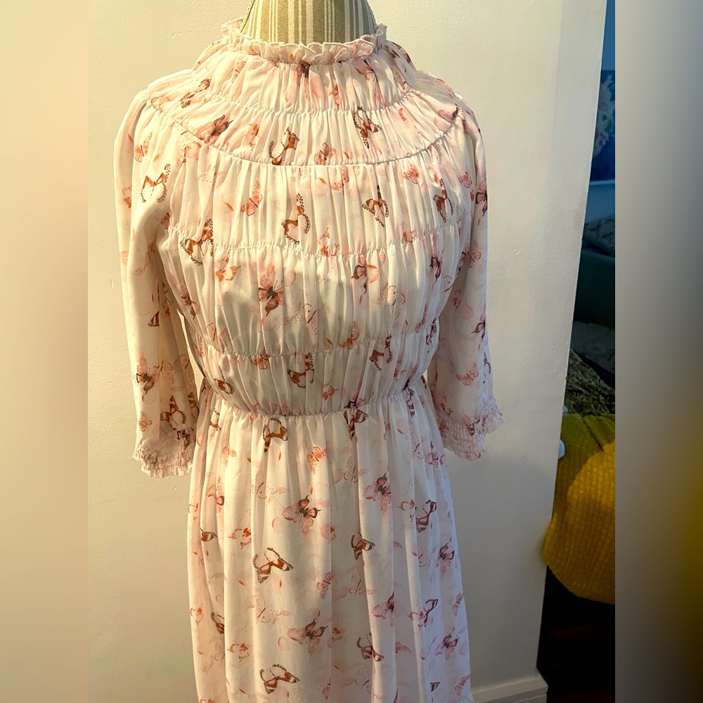 MILA Butterfly Pink Dress Ruffle neckline, sleeves, and hem Dress Size Small